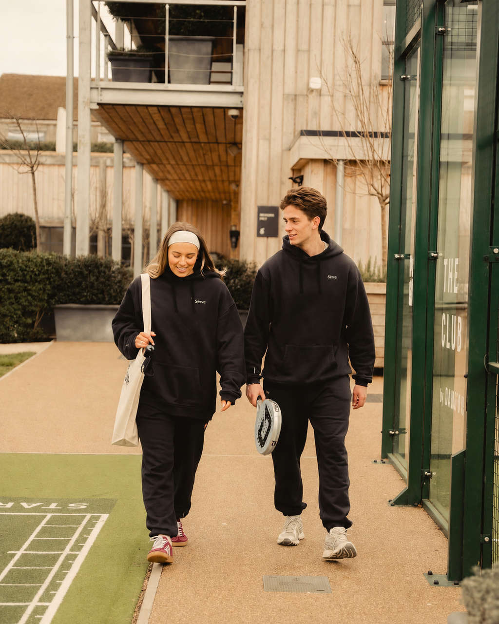 OFFCOURT Sèrve Hoodie — Black